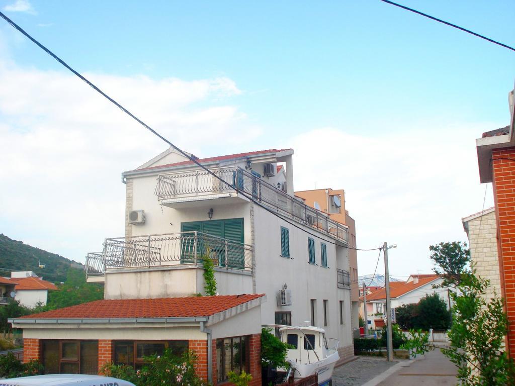 Apartments Marija Трогир Экстерьер фото