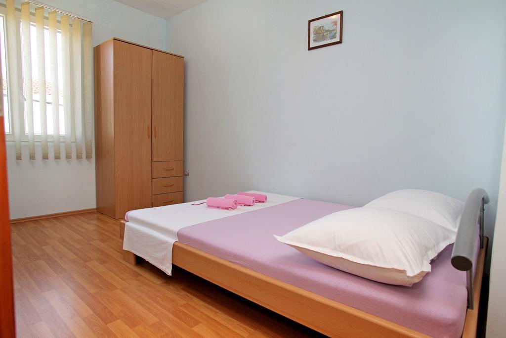Apartments Marija Трогир Экстерьер фото